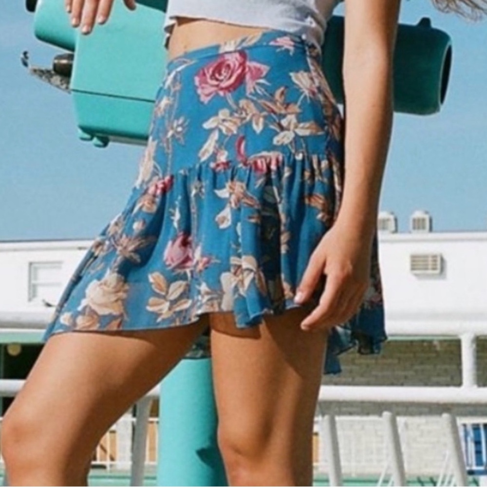 NWT Urban Outfitters - floral print chiffon flared mini skirt